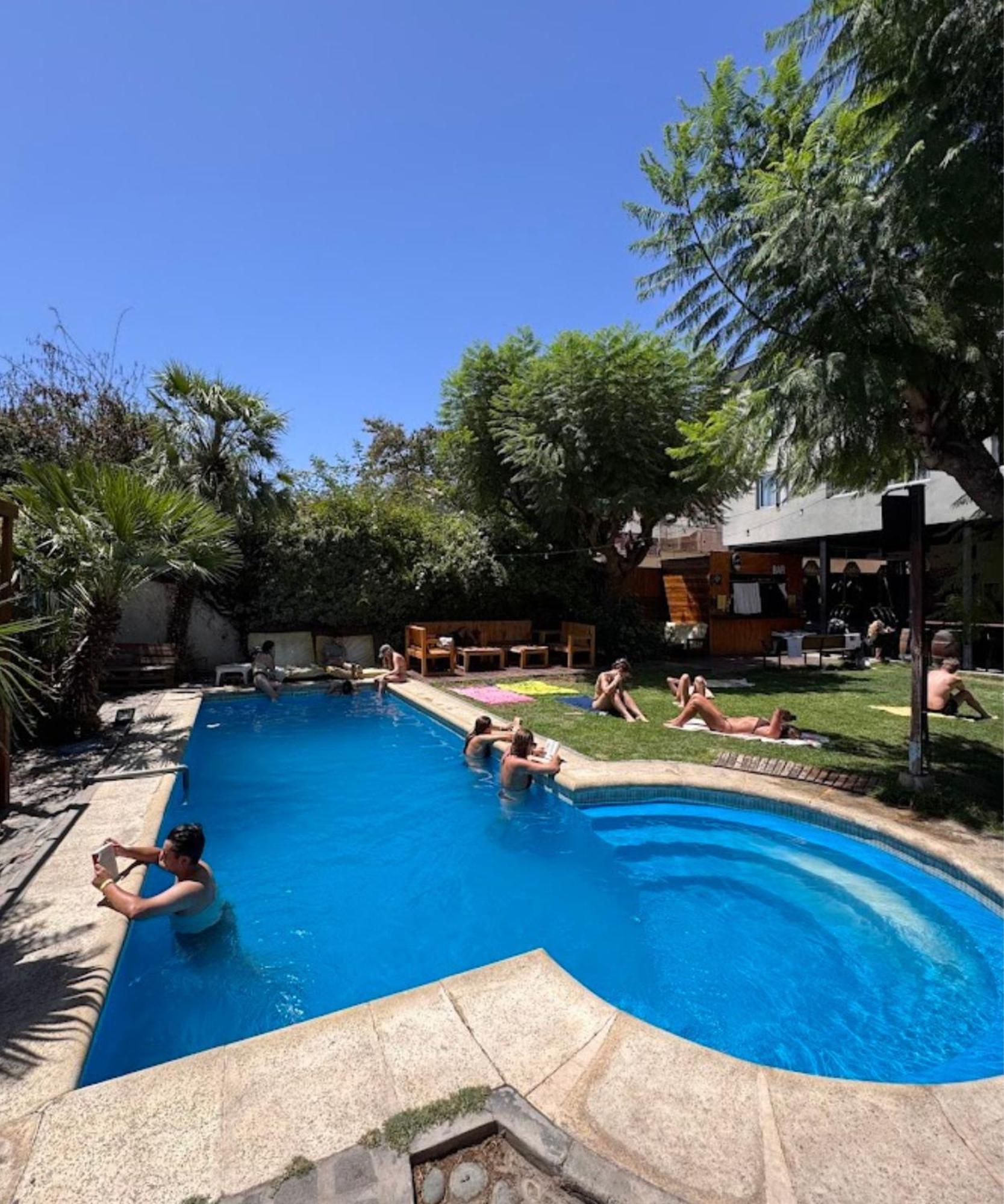 Gorilla Hostel Mendoza Exterior foto